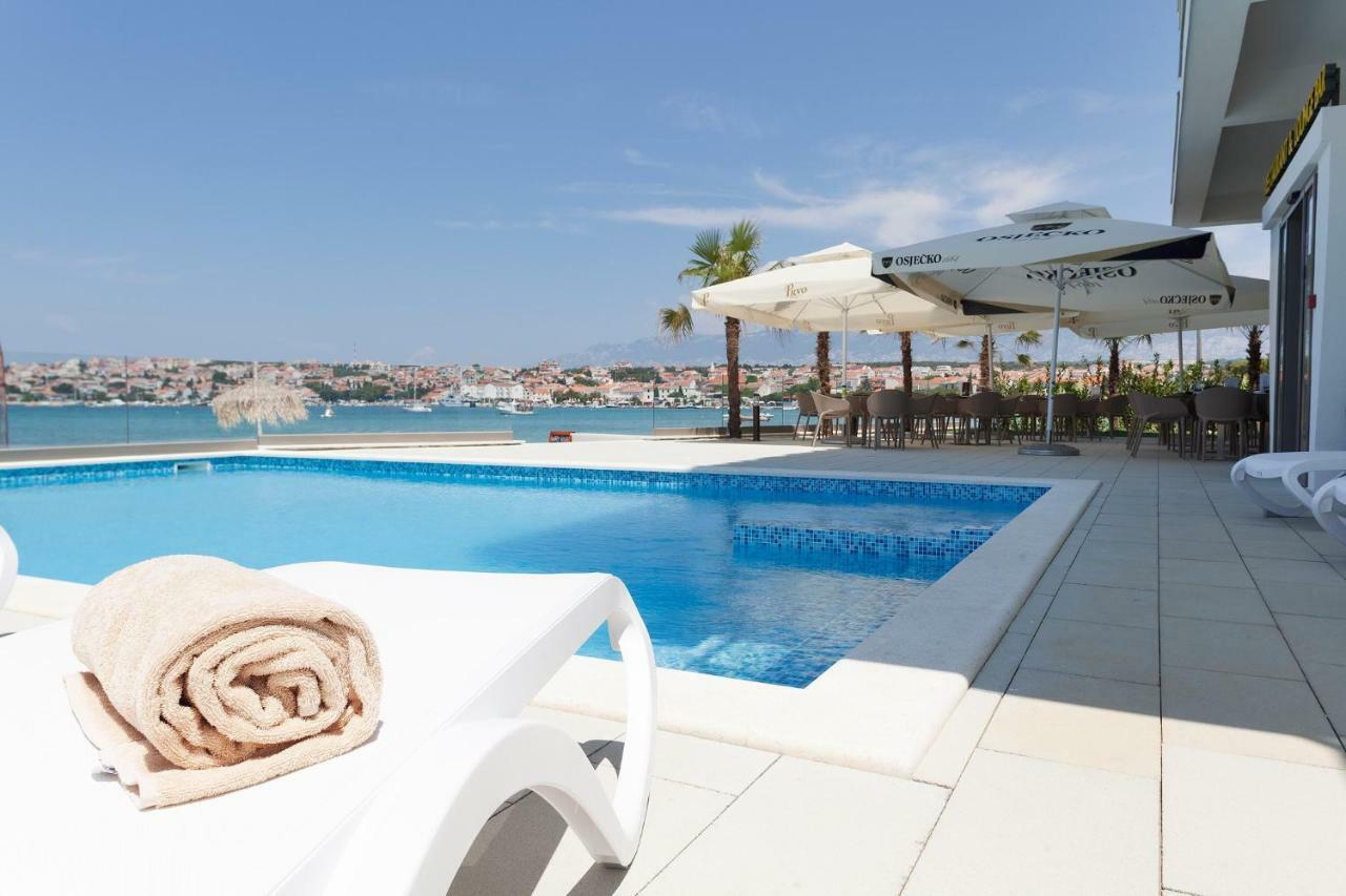 Kaneo Beach Hotel Novalja Extérieur photo